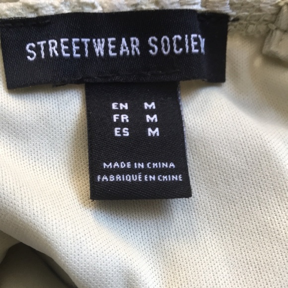 Mint green lace body con dress - Picture 3 of 3